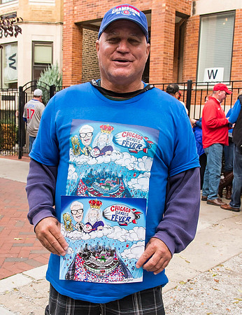Creator/vendor outside of Wrigley Field