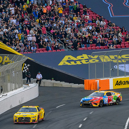 Joey Logano and Kyle Busch vie for winner 2/6/22