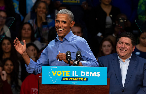 Barack Obama and JB Ptritzker at rally in Chicago 11/4/18