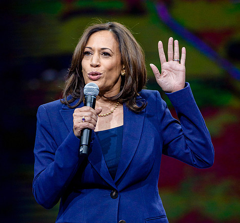 Kamala Harris at the Iowa Democratic Party Liberty and Justice Celebration 11/1/19