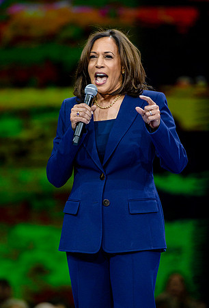 Kamala Harris at the Iowa Liberty and Justice Celebration 11/1/19