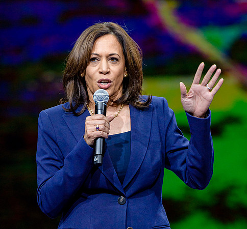 Kamala Harris at the Iowa Democratic Party Liberty and Justice Celebration 11/1/19