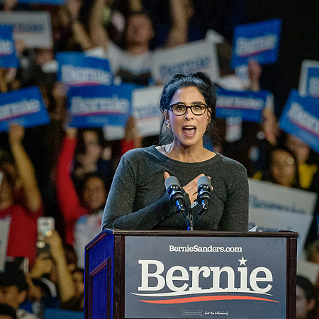 Sarah Silverman supports Bernie Sanders at LA rally 3/1/220