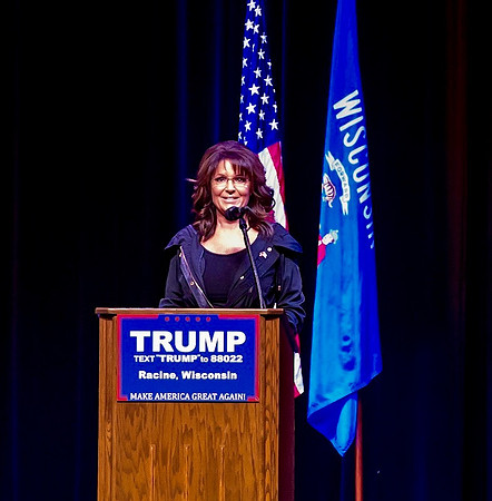 Sarah Palin at Trump Rally in Racine WI 4/2/16