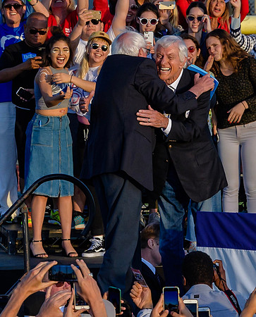 Dick Van Dyke greets Bernie Sanders at rally in Santa Monica